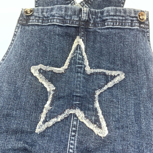 Blackheart Dark Blue Denim Bib Overall Shorts Rips Star Accent Size 13 Stretchy - Picture 8 of 16